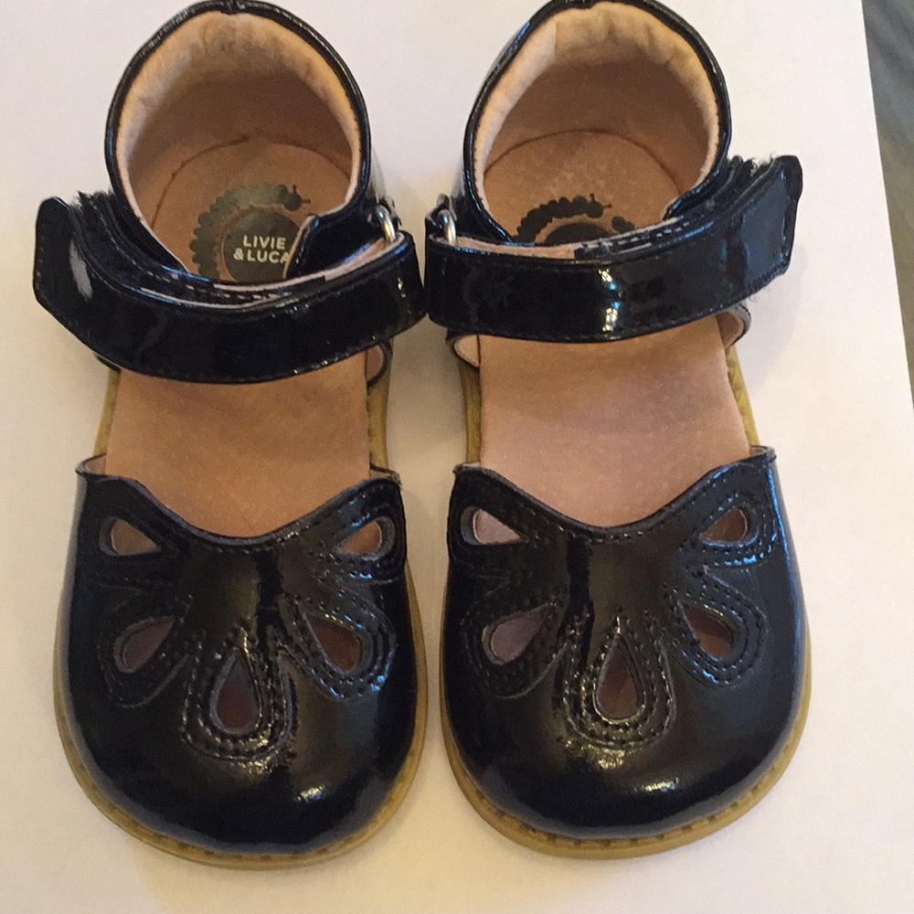 Livie & Luca black classic smooth leather size 7
